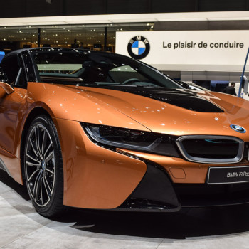 BMW-i8-Roadster-live-in-Genf-t